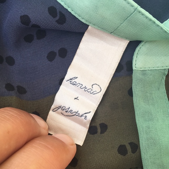 Konrad and Joesph sheer blocked top - Picture 4 of 5